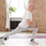 Varne vaje za starejše z bolečinami v kolenu