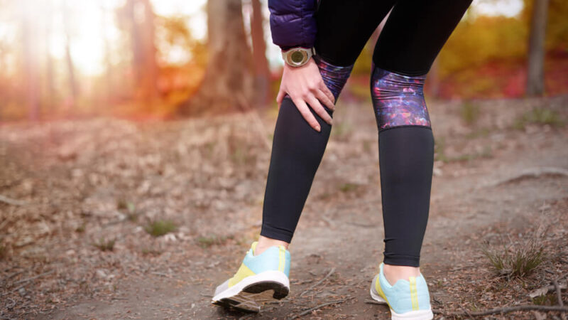 Boleče noge od kolena navzdol: Vzroki, simptomi in rešitve